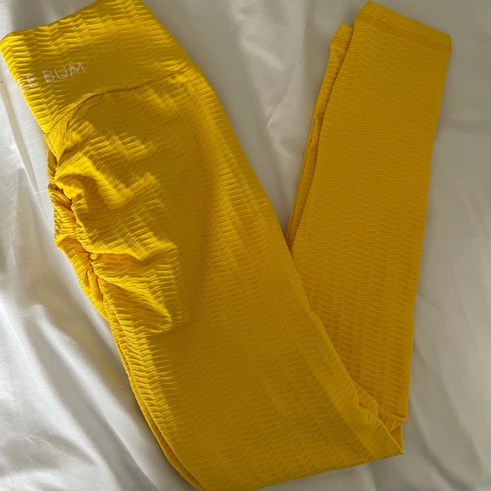 COPY - PCHEEBUM SCRUNCH YELLOW LEGGING SIZE M